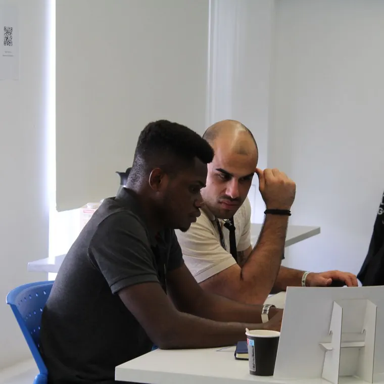 Ομαδική δουλειά σε hackathon